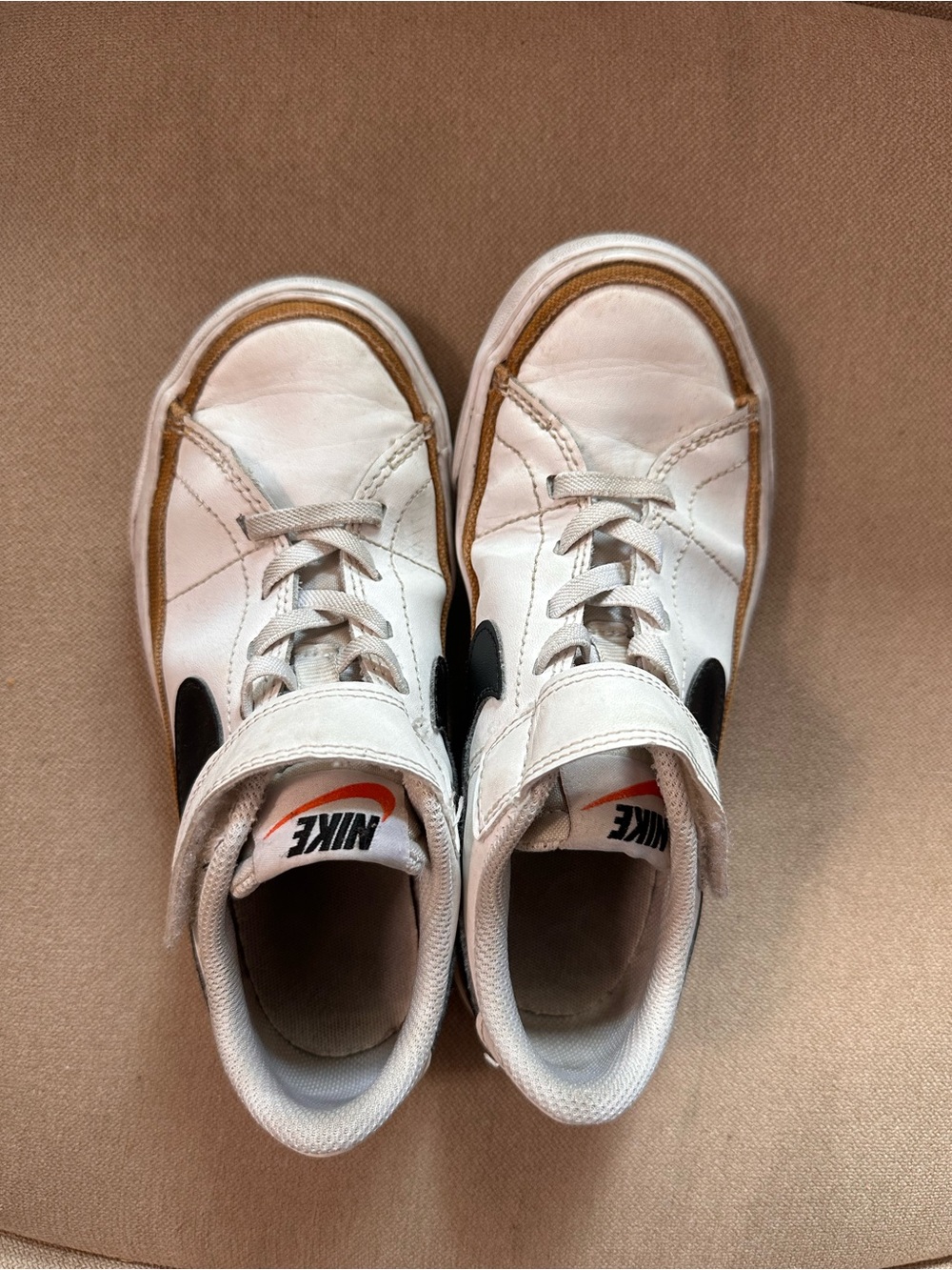 Nike Court Legacy Kids White and Black
Sneakers Size 13C - Picture 2 of 8